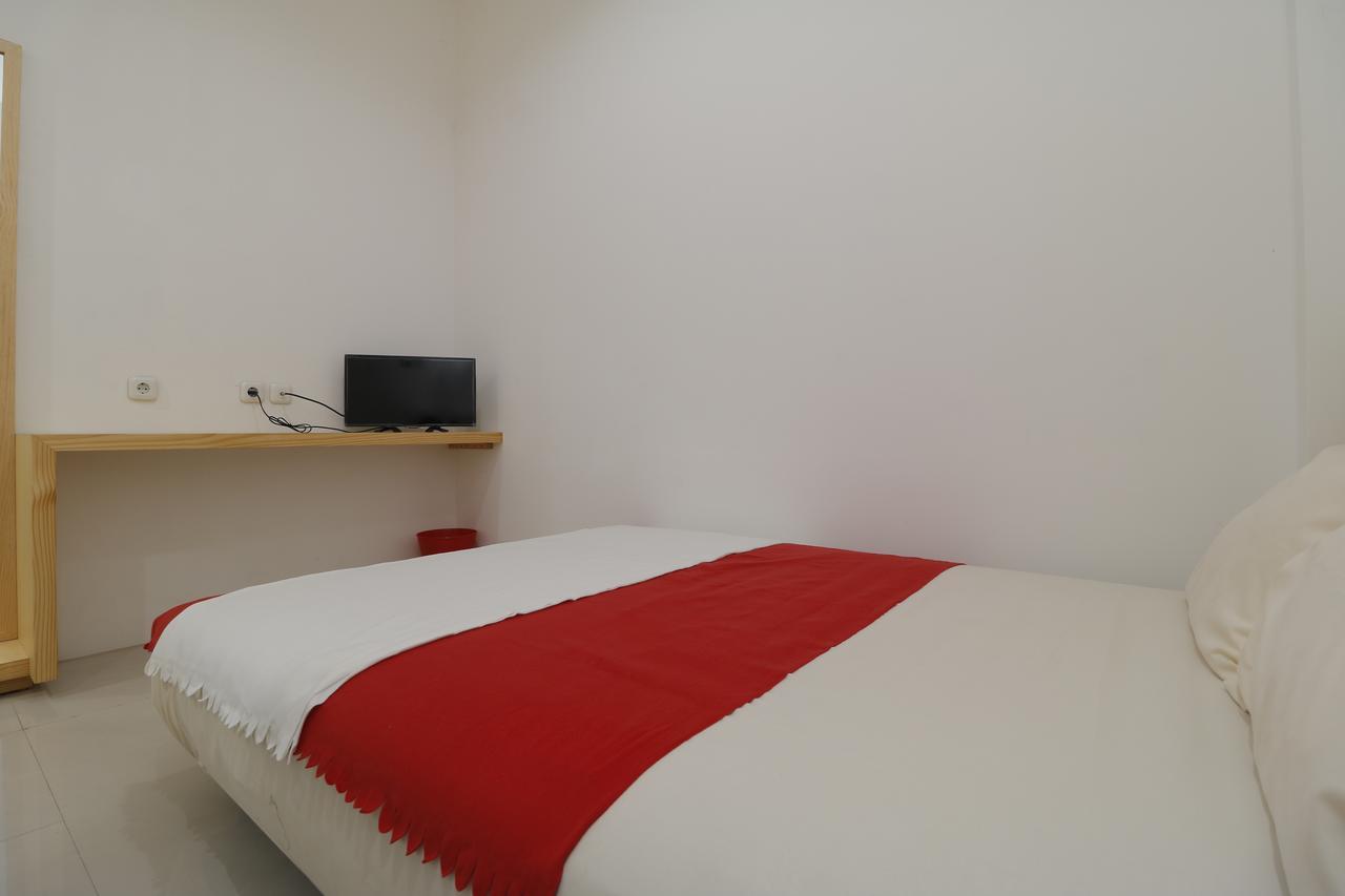 Room 28 Giacarta Esterno foto