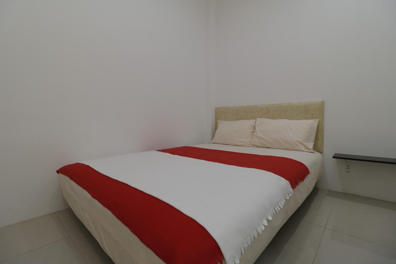Room 28 Giacarta Esterno foto